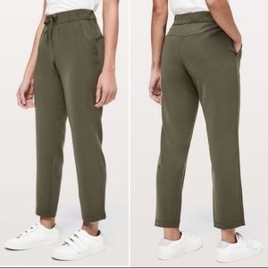 Lululemon On the fly pants olive green size 6